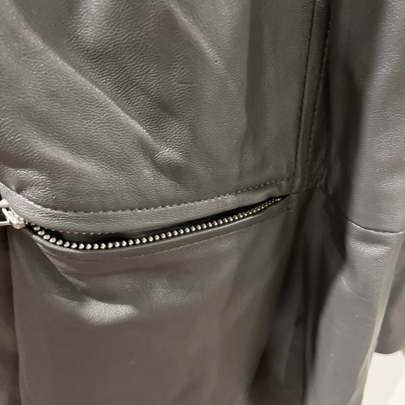 NEIMAN MARCUS PRE-LOVED AUTHENTIC GREY SUPPLE GENUINE LEATHER JACKET - Picture 14 of 17